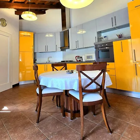 Anna's Garden Apartment