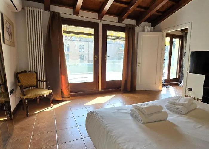 Anna's Garden Апартаменты Венеция